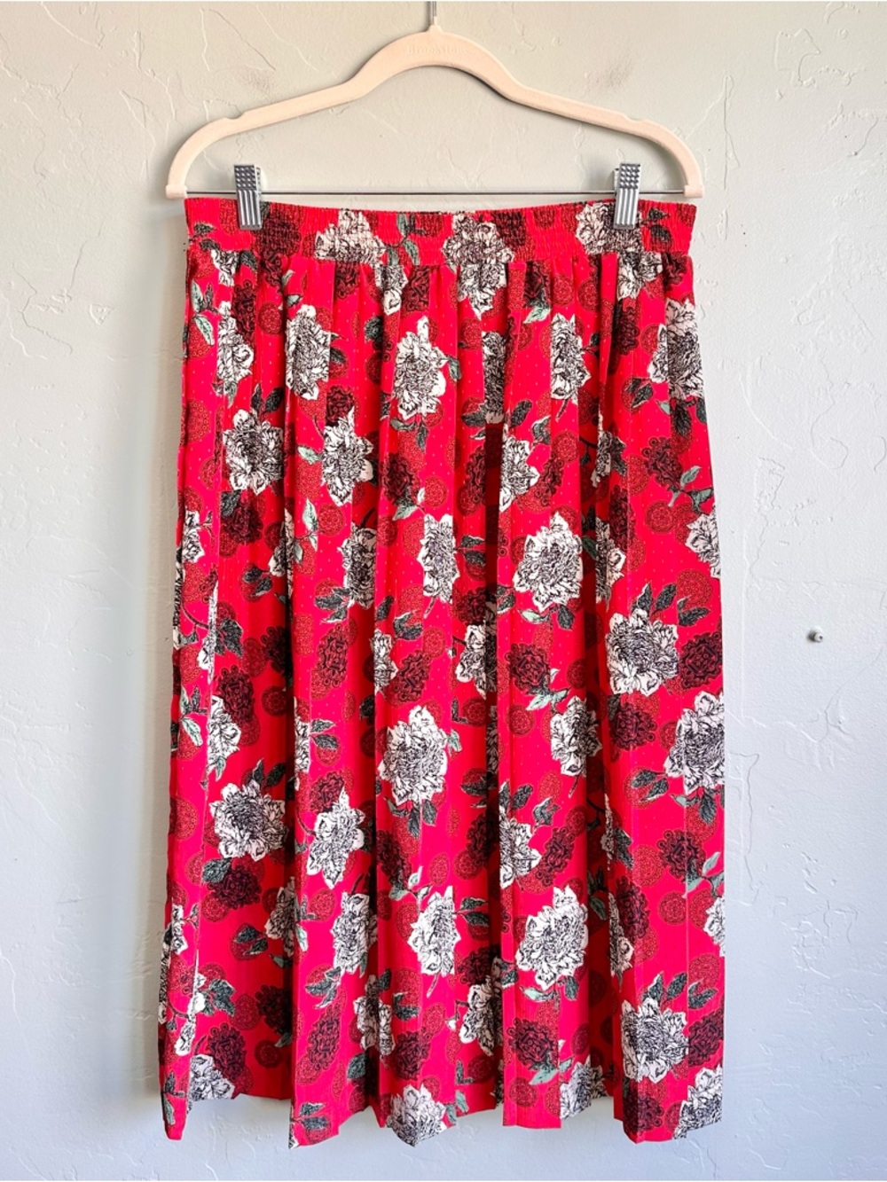 Vintage 80’s Pykettes Red Floral Pleated Satin Midi Skirt Size 8 EUC Cottagecore